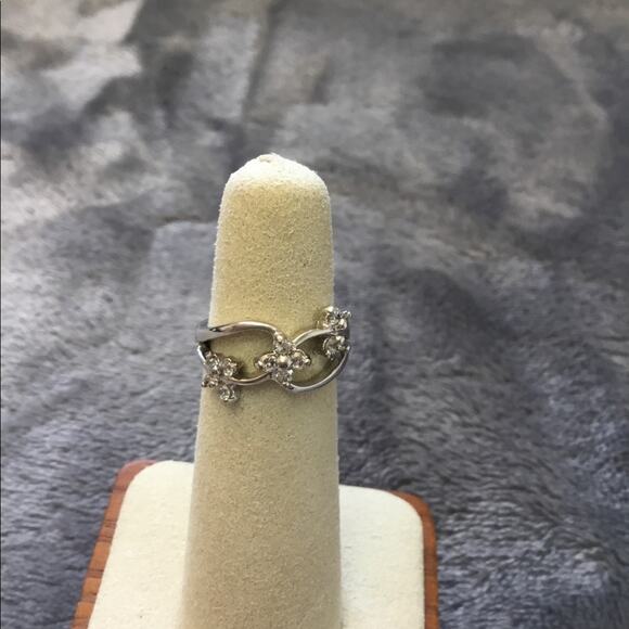 Silver Trio Butterfly Crystals Ring - Picture 1 of 7
